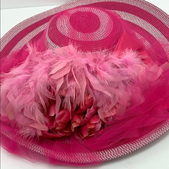 Queen fuchsia feathered derby hats main image 8